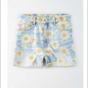 American Eagle Sunflower Mom Shorts